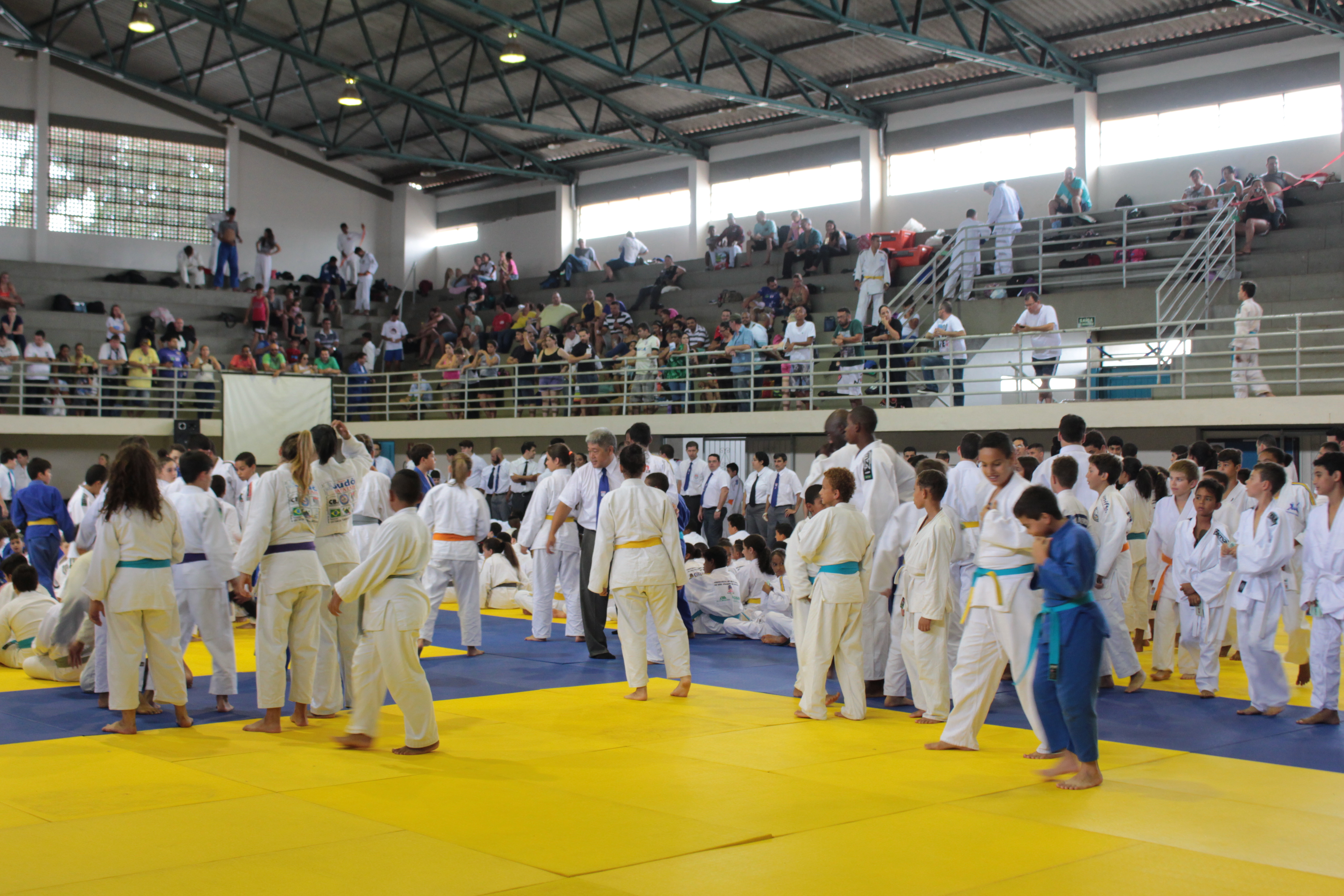 A Equipe de Judô de Franca comandada pela técnica Luzia de Souza, conquistou quatro medalhas de ouro no III Open Regional (Foto: Divulgação/Martinez Assessoria)